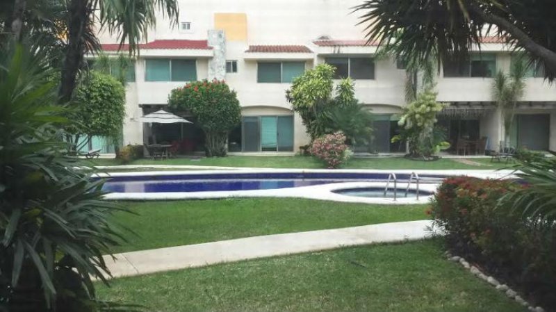 Foto Casa en Venta en Villas Huitzilin, Cancún, Quintana Roo - $ 4.100.000 - CAV157592 - BienesOnLine