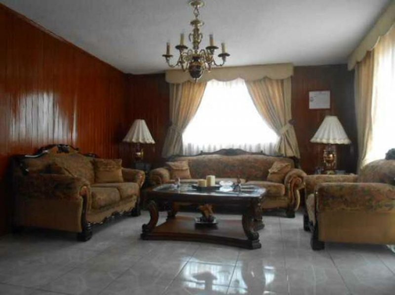 Foto Casa en Venta en Rincón del Valle, Tlalnepantla, Mexico - $ 4.000.000 - CAV175567 - BienesOnLine