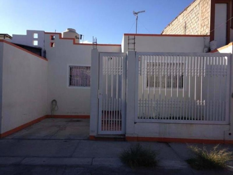 Foto Casa en Venta en col la providencia, Ciudad Guzmán, Jalisco - $ 740.000 - CAV194425 - BienesOnLine