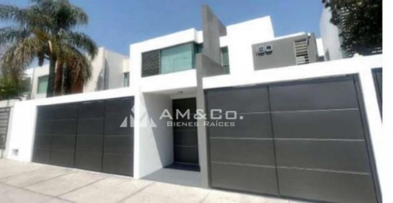 Casa en Venta en FRACCIONAMIENTO RESIDENCIAL SOLARES Zapopan, Jalisco