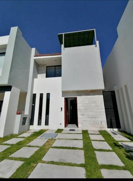 Foto Casa en Venta en Zibata, Santiago de Querétaro, Queretaro Arteaga - $ 3.590.000 - CAV304396 - BienesOnLine