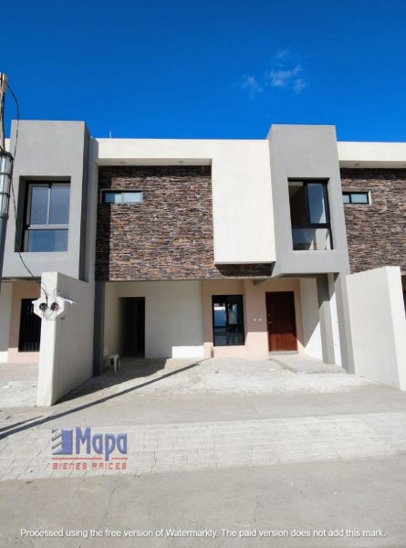 Casa Nueva en Venta y en Privada 3 Recamaras 3.5 Baños Alberca Común