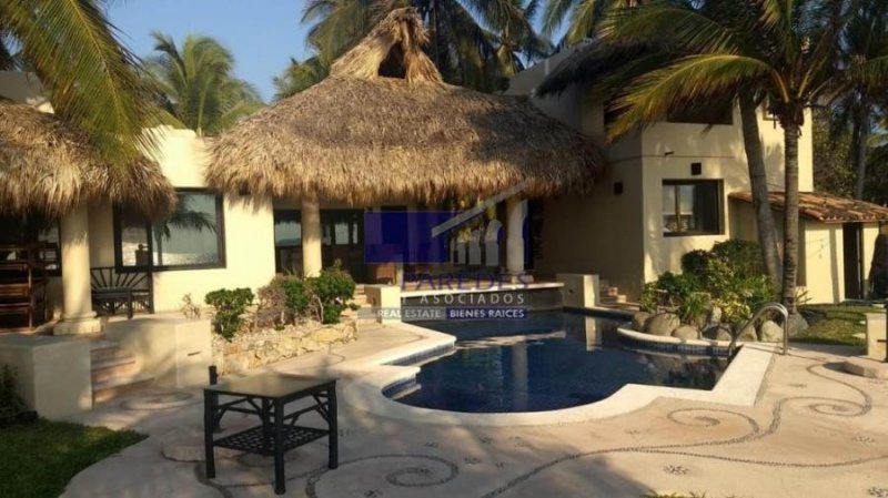 Casa en Venta en barra de potosi Petatlán, Guerrero