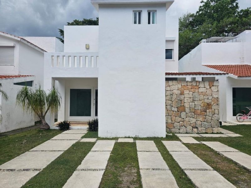 Casa en Venta en Playacar, Playa del Carmen – 3 Recámaras, 4.5 Baños -  Ubicación Privilegiada