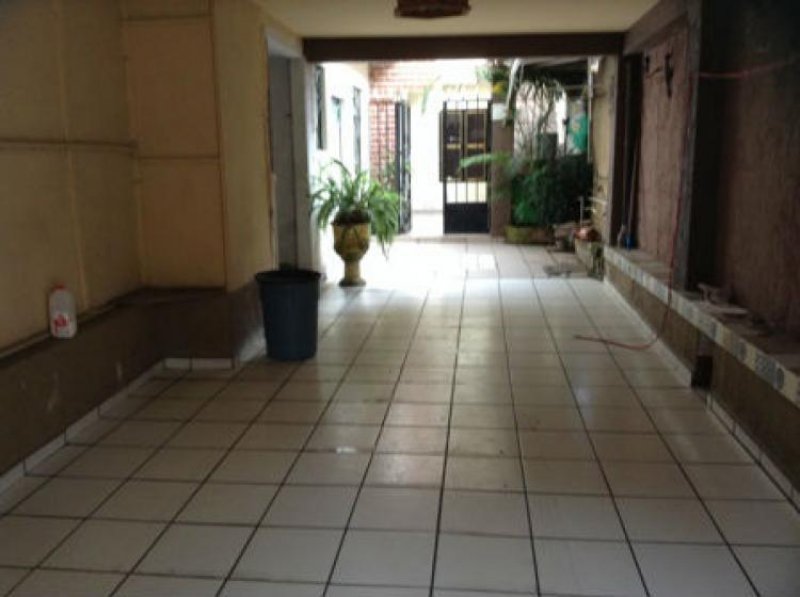 Foto Casa en Venta en LOMAS DE GUAYANGAREO, Morelia, Michoacan de Ocampo - $ 1.600.000 - CAV152864 - BienesOnLine