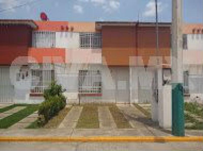 Foto Casa en Venta en LOS ALAMOS, Chalco de Díaz Covarrubias, Mexico - $ 550.000 - CAV144875 - BienesOnLine