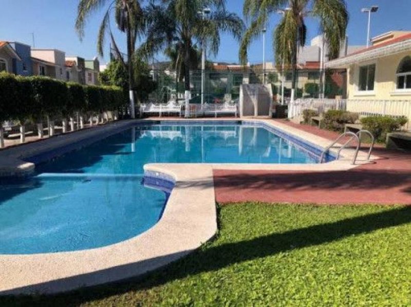 Foto Casa en Venta en zona cerca PARQUE METROPOLITANO, Zapopan, Jalisco - $ 5.250.000 - CAV329007 - BienesOnLine