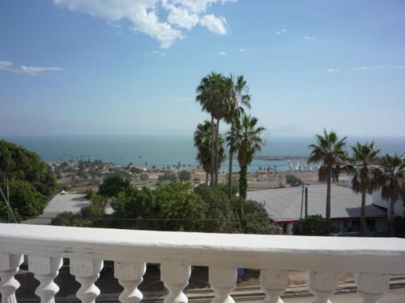 Foto Casa en Venta en Fracc. Coronita, Ensenada, Baja California - U$D 450.000 - CAV90361 - BienesOnLine