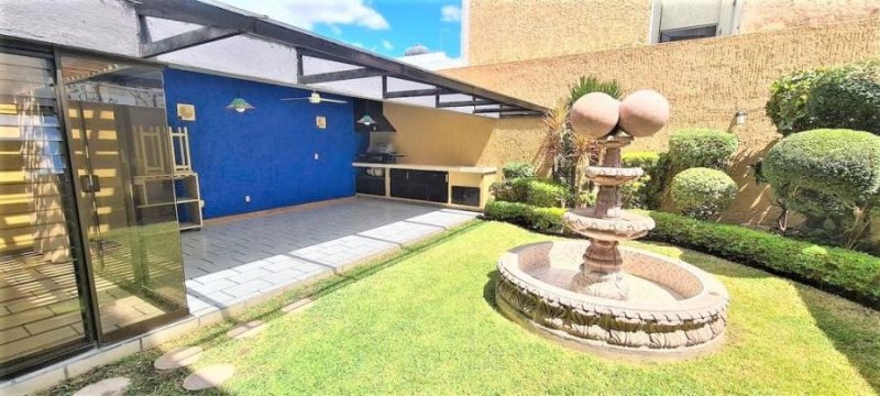 Foto Casa en Venta en zona CHAPALITA, Guadalajara, Jalisco - $ 8.200.000 - CAV321031 - BienesOnLine