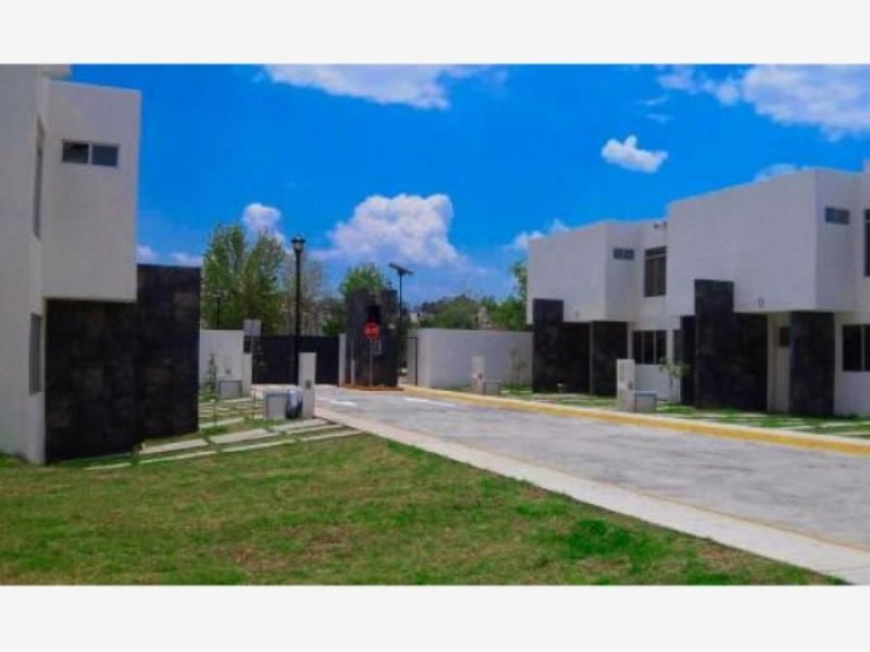 Foto Casa en Venta en Lomas Lindas, Atizapan de Zaragoza, Mexico - $ 1.880.000 - CAV343798 - BienesOnLine