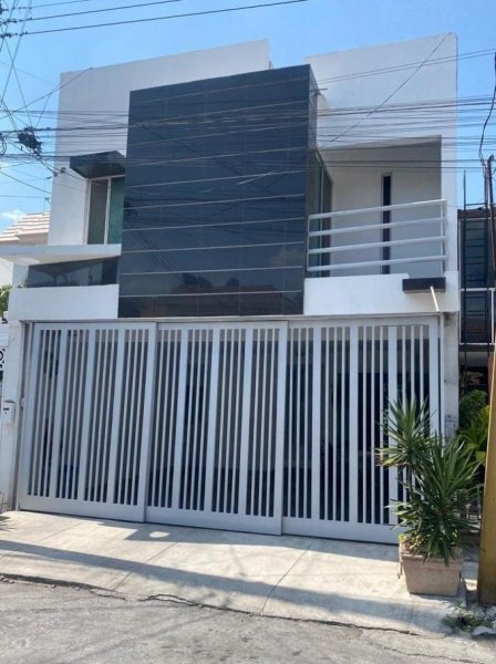 Casa en Venta en Residencial Potrero de Anáhuac San Nicolás de los Garza, Nuevo Leon