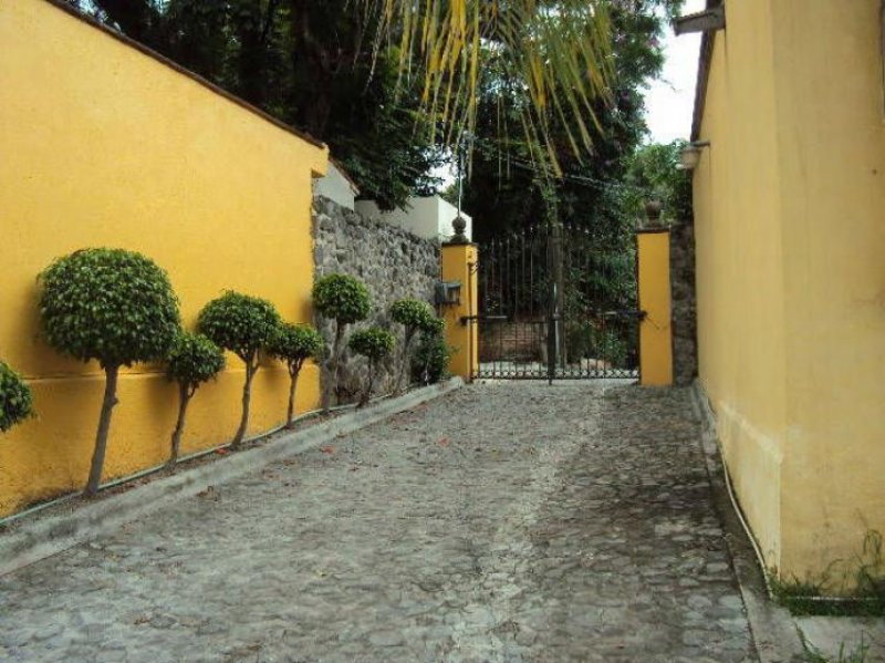 Foto Casa en Venta en Acapanztingo., Cuernavaca, Morelos - $ 5.300.000 - CAV193342 - BienesOnLine