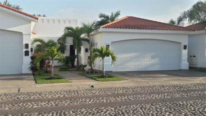 Foto Casa en Venta en FRACC EL CID, Mazatlán, Sinaloa - U$D 300.000 - CAV206055 - BienesOnLine