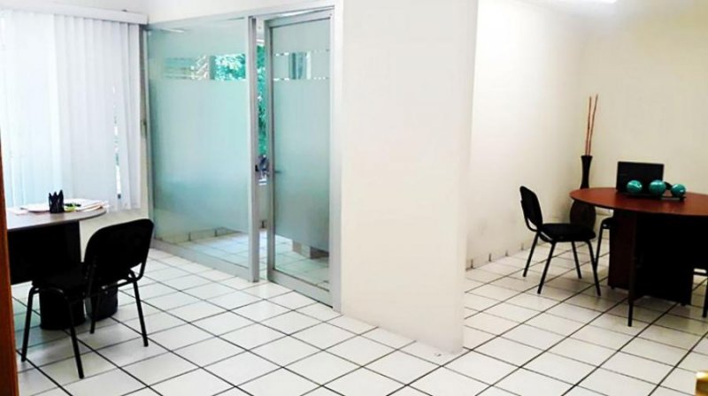 Foto Oficina en Renta en ARCOS VALLARTA, Guadalajara, Jalisco - $ 4.000 - OFR256494 - BienesOnLine