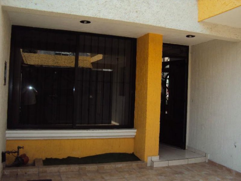 Foto Casa en Venta en COL. DIVISIÓN DEL NORTE, Morelia, Michoacan de Ocampo - $ 1.550.000 - CAV199714 - BienesOnLine