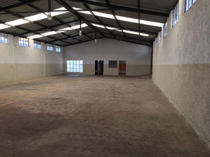 Foto Bodega en Renta en Tepetlaoxtoc de Hidalgo, Mexico - $ 20.000 - BOR259729 - BienesOnLine