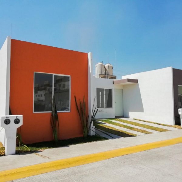 Foto Casa en Venta en Chulavista, Tlajomulco de Zúñiga, Jalisco - $ 615.000 - CAV268333 - BienesOnLine