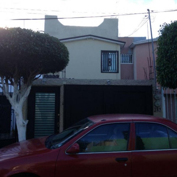 Foto Casa en Venta en ARBOLEDAS DE IBARRILLA, León de los Aldama, Guanajuato - $ 750.000 - CAV106395 - BienesOnLine