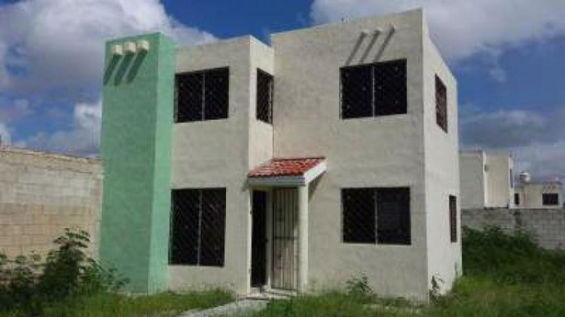 Foto Casa en Venta en FRACC. BOSQUES DEL PONIENTE, Mérida, Yucatan - $ 680.000 - CAV84014 - BienesOnLine