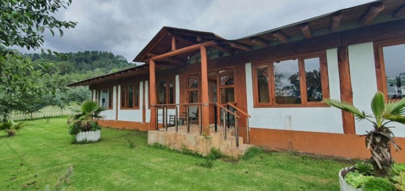 Casa en Venta en Los Saucos Valle de Bravo, Mexico