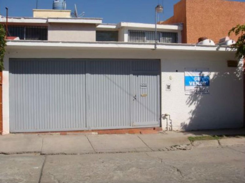 Foto Casa en Venta en LOS PARAISOS, León de los Aldama, Guanajuato - $ 1.900.000 - CAV98794 - BienesOnLine