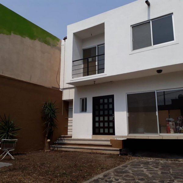 Foto Casa en Venta en Bosques de Cuernavaca, Cuernavaca y Zona Conurbada, Morelos - $ 2.200.000 - CAV257718 - BienesOnLine