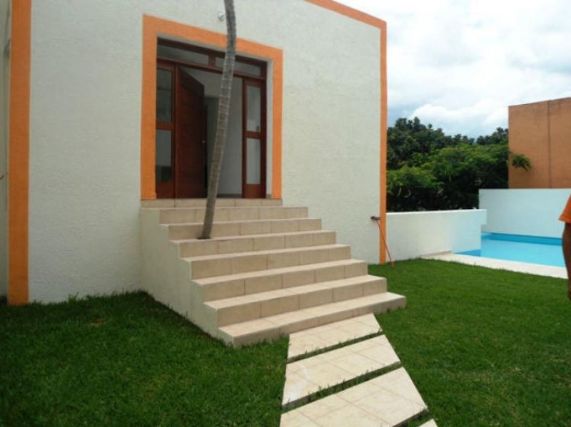 Foto Casa en Venta en Club de Golf Cuernavaca, Cuernavaca, Morelos - $ 2.200.000 - CAV135970 - BienesOnLine