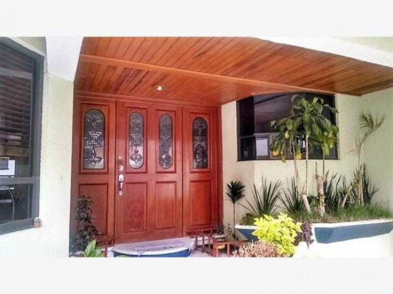 Foto Casa en Venta en Praderas de San Mateo, Naucalpan de Juárez, Mexico - $ 5.200.000 - CAV180553 - BienesOnLine