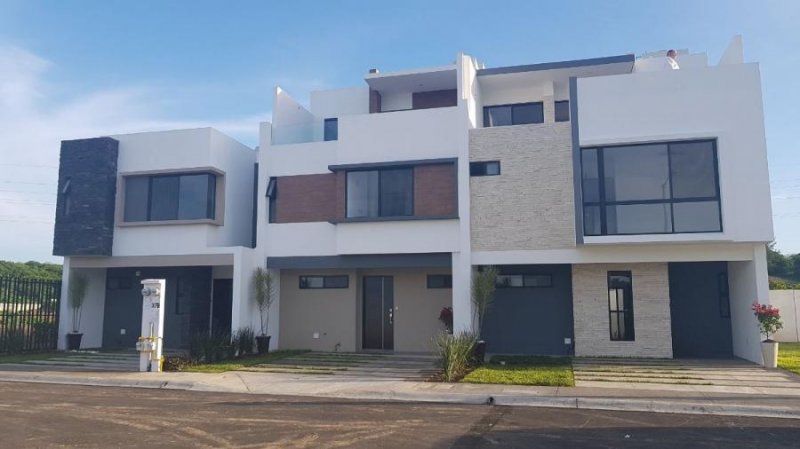 Foto Casa en Venta en Electricistas, Veracruz, Veracruz - $ 1.840.000 - CAV250336 - BienesOnLine