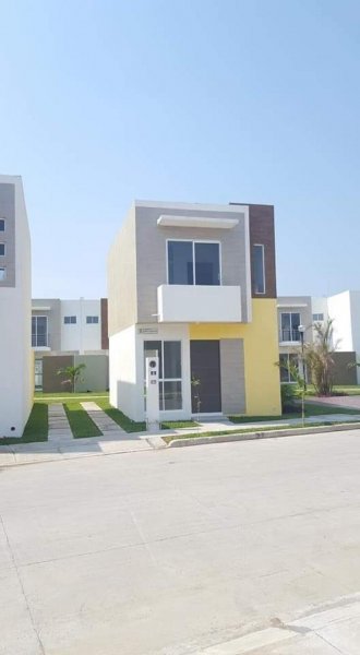 Foto Casa en Venta en Electricistas, Veracruz, Veracruz - $ 610.000 - CAV250354 - BienesOnLine