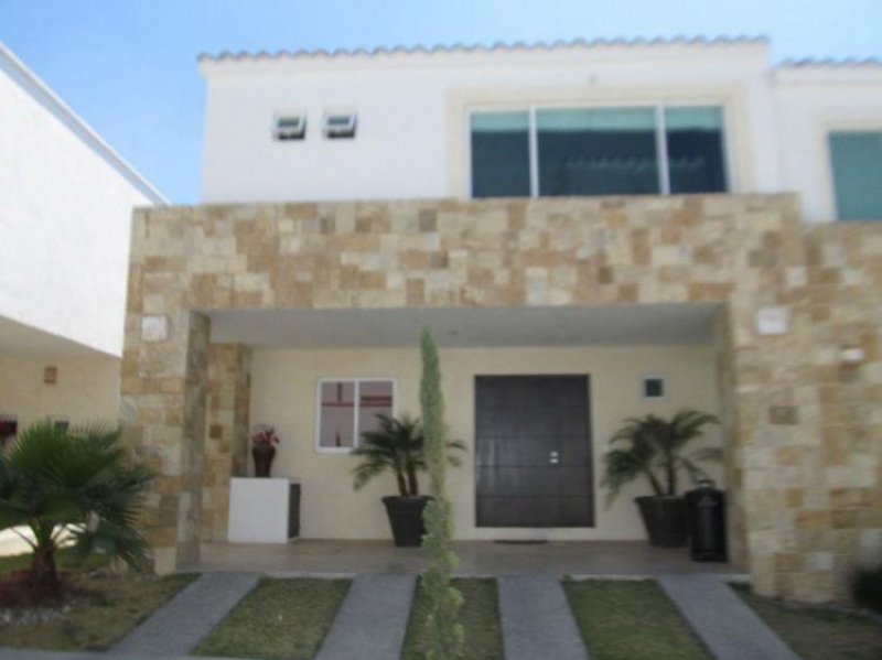 Foto Casa en Renta en Lomas de Angelópolis, San Andrés Cholula, Puebla - $ 24.000 - CAR111794 - BienesOnLine