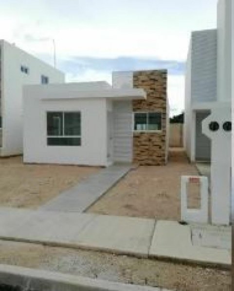 Foto Casa en Venta en caucel, Mérida, Yucatan - $ 1.800.000 - CAV322216 - BienesOnLine