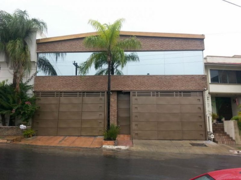 Foto Casa en Venta en COLINAS DE SAN JERONIMO, Monterrey, Nuevo Leon - $ 3.590.000 - CAV110674 - BienesOnLine