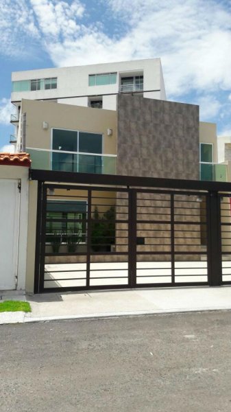 Foto Casa en Venta en COLINAS DEL CIMATARIO, Santiago de Querétaro, Queretaro Arteaga - $ 4.400.000 - CAV176179 - BienesOnLine