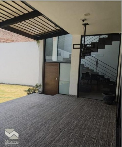 Foto Casa en Venta en TULIPANES, Tlajomulco de Zúñiga, Jalisco - $ 5.690.000 - CAV323134 - BienesOnLine