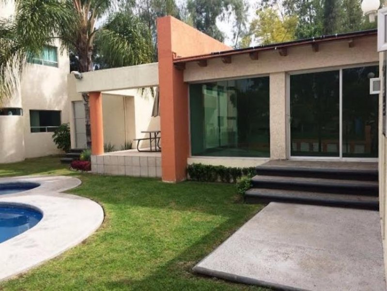 Foto Casa en Venta en JURIQUILLA, Santiago de Querétaro, Queretaro Arteaga - $ 1.300.000 - CAV166180 - BienesOnLine