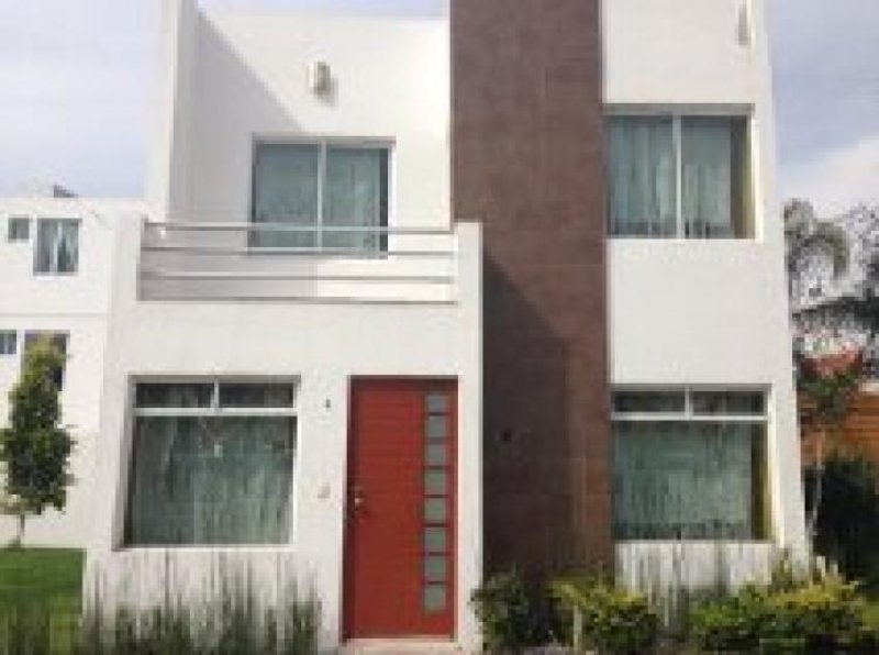 Foto Casa en Venta en villas de san martin, Tlajomulco de Zúñiga, Jalisco - $ 950.000 - CAV114101 - BienesOnLine