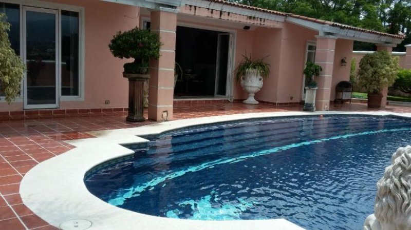 Foto Casa en Venta en RANCHO TETELA, Cuernavaca, Morelos - $ 9.400.000 - CAV147140 - BienesOnLine