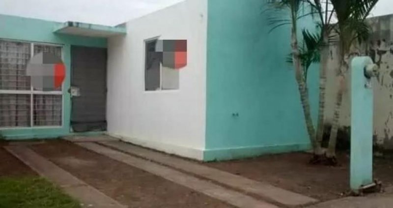 Foto Casa en Venta en PUENTE MORENO, Medellín, Veracruz - $ 560.000 - CAV263712 - BienesOnLine