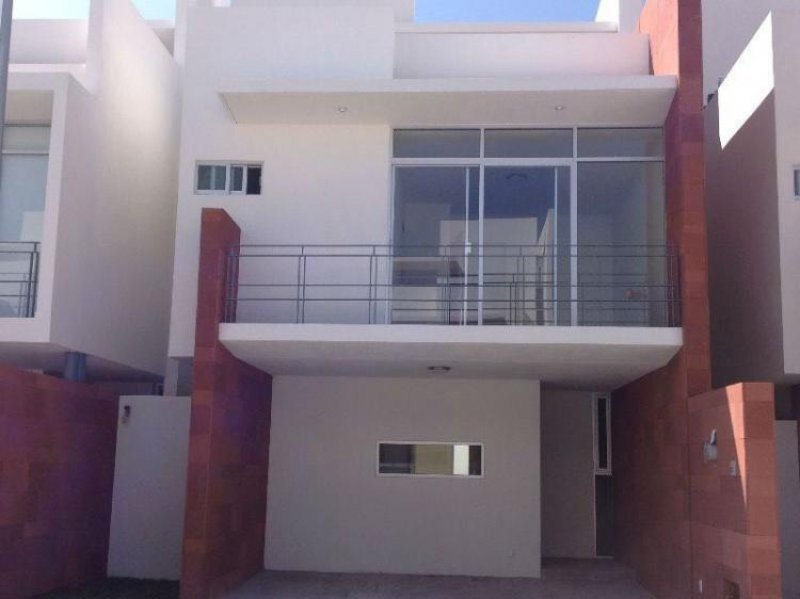 Foto Casa en Renta en Desarrollo Del Pedregal, San Luis Potosí, San Luis Potosi - $ 17.000 - CAR150218 - BienesOnLine