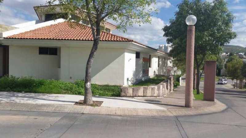 Foto Casa en Renta en VILLA ANTIGUA, San Luis Potosí, San Luis Potosi - $ 42.000 - CAR110109 - BienesOnLine