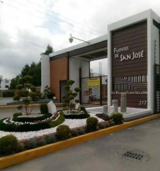 Casa en Venta en FUENTES DE SAN JOSE San Mateo Otzacatipan TOLUCA., Mexico