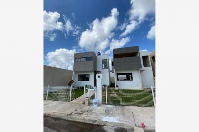 Foto Casa en Venta en CAUCEL, Umán, Yucatan - $ 1.100.000 - CAV289284 - BienesOnLine