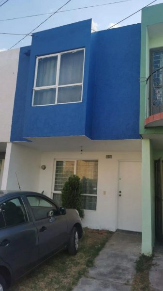 Foto Casa en Venta en PARQUES DE ZAPOPAN, San Pedro Tlaquepaque, Jalisco - $ 1.365.000 - CAV324349 - BienesOnLine