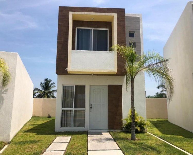 Foto Casa en Venta en Lagos de Puente Moreno, Medellín, Veracruz - $ 800.000 - CAV329876 - BienesOnLine