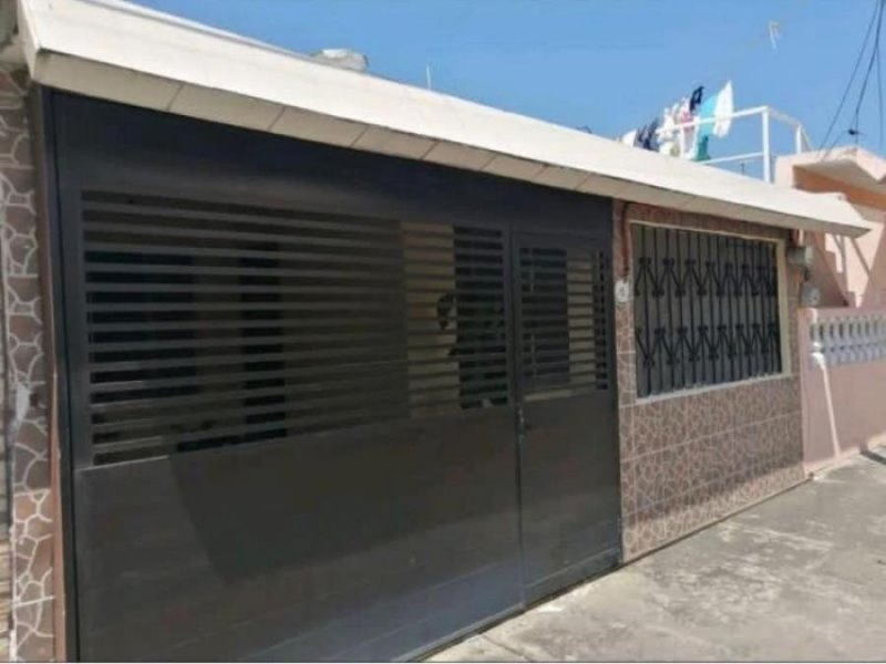 Foto Casa en Venta en Infonavit La Vegas, Boca del Río, Veracruz - $ 1.100.000 - CAV331836 - BienesOnLine