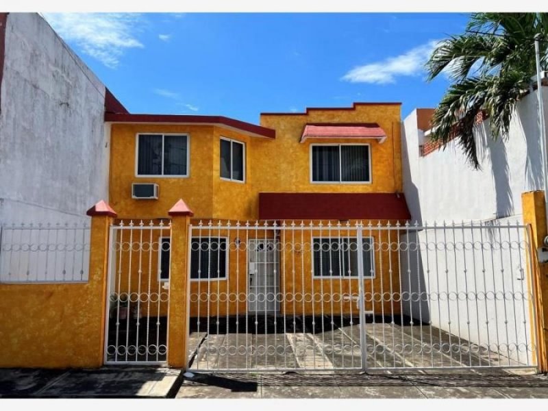 Casa en Venta en Manuel Nieto Boca del Río, Veracruz