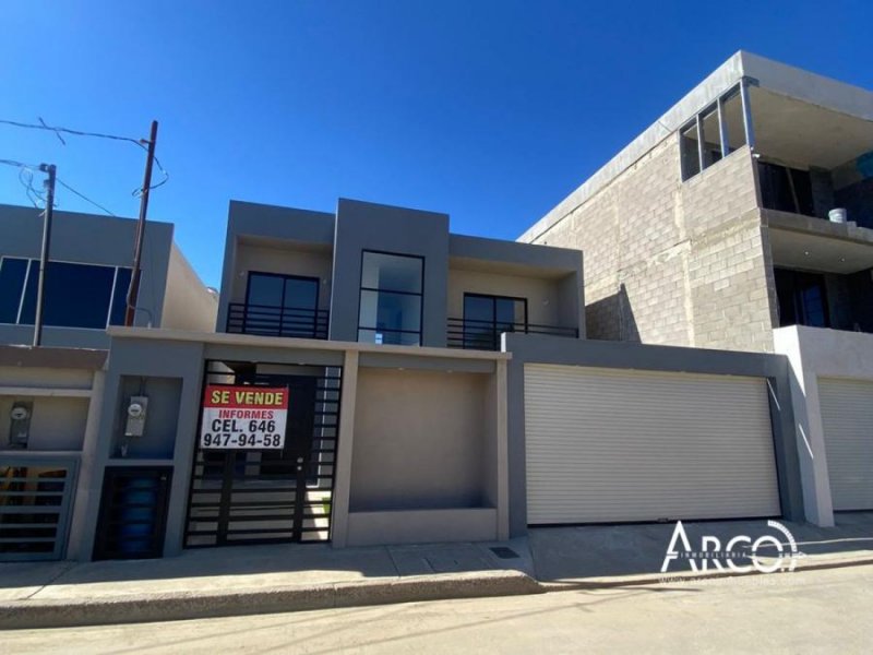 Casa en Venta en Escritores Ensenada, Baja California