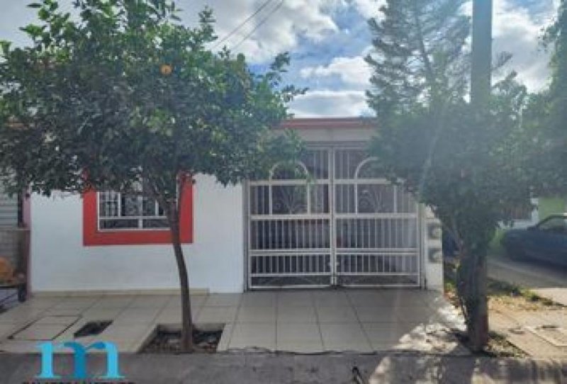 Casa en Venta en Galaxia La Noria Tlajomulco de Zúñiga, Jalisco