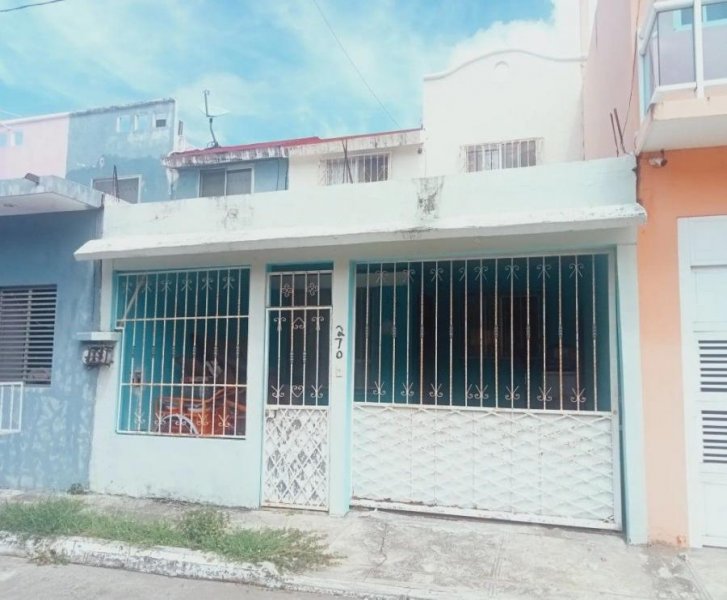 Foto Casa en Venta en Siglo XXI, Veracruz, Veracruz - $ 1.185.000 - CAV359042 - BienesOnLine